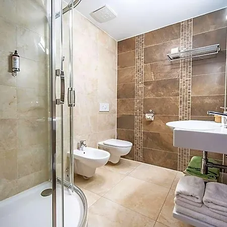 Wellness Jason ホテル Nová Dubnica